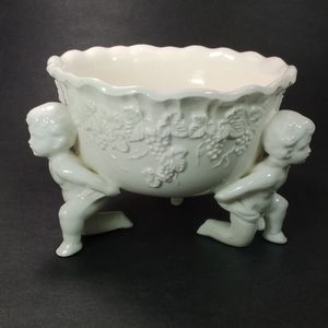 Lefton Renaissance 3 Cherubs Holding Bowl Dish Planter H 3565 Grape Design